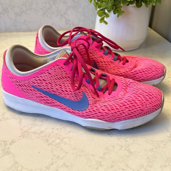 Hot pink Nike Training Zoom Fit Sneakers - Picture 1 of 5